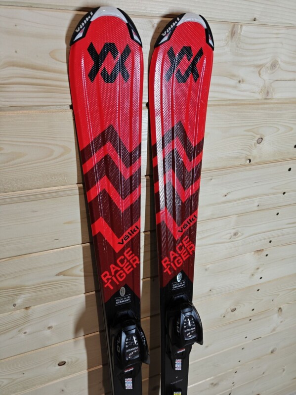 LYŽE VOLKL RACETIGER JR RED 130CM